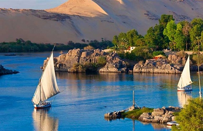 Aswan city one the best places you can see in egypt .its 300km  from marsa alam .meny to whatch .rever nill .bouts. floka.tempels.old market .egyption life. Privet car 2 person is 250€  contact us .